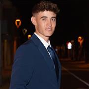 Profesor de primaria apto para impartir entretenidas clases